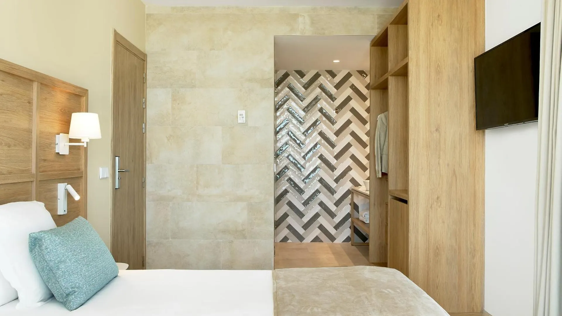 Iberostar Waves Cala Domingos All Inclusive Calas de Mallorca Hotel